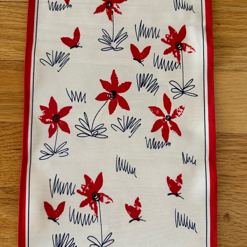 Veresa by Vera Scarf Red Blue White Vera Neuman Scarf - Picture 9 of 11